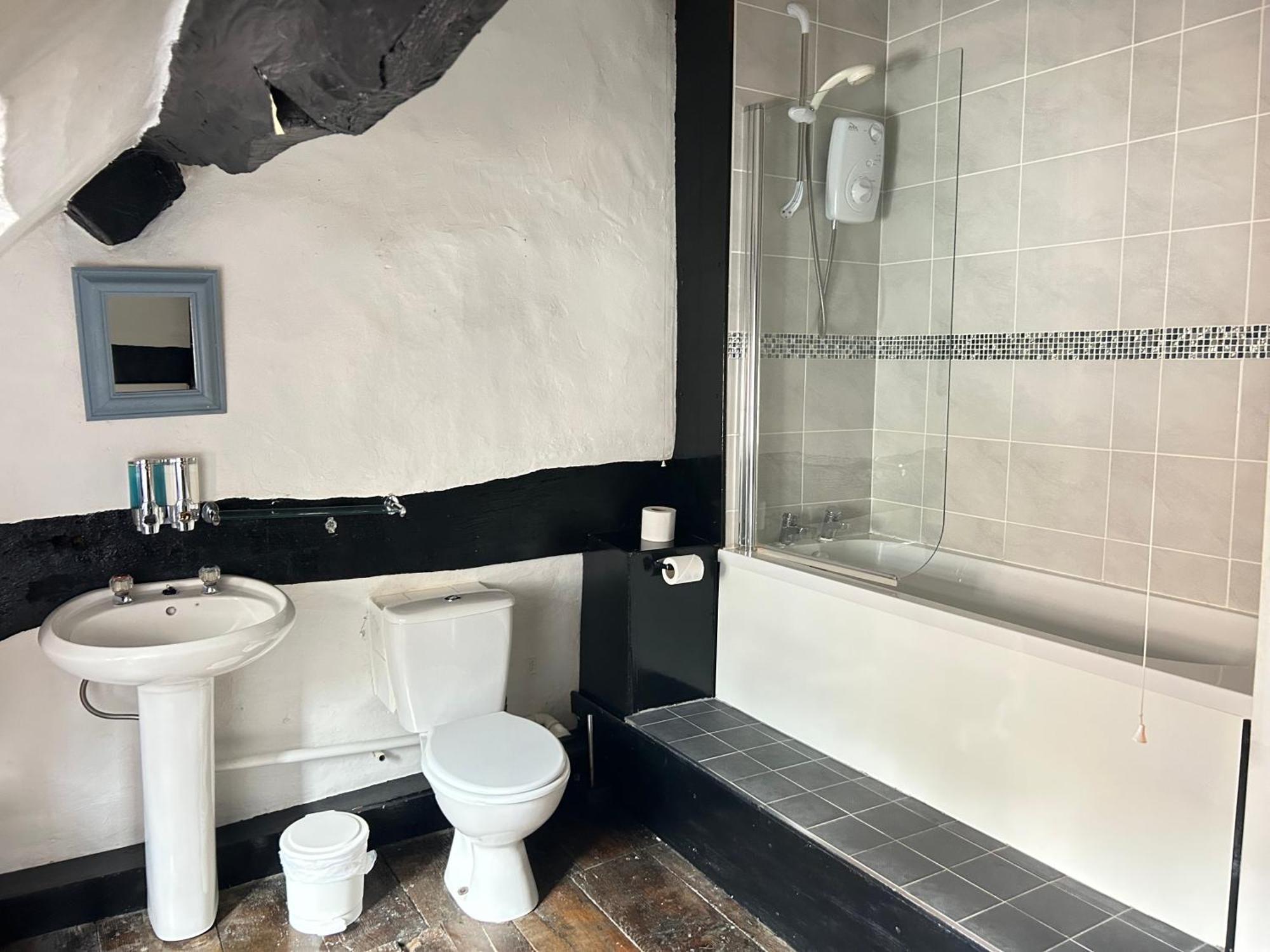 Bassa Villa Bridgnorth Ngoại thất bức ảnh