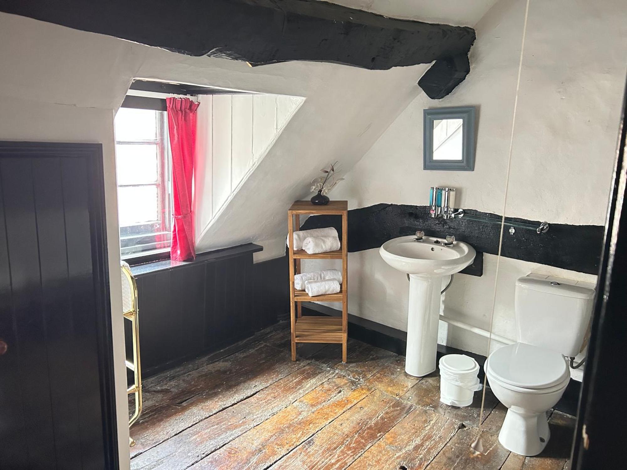 Bassa Villa Bridgnorth Ngoại thất bức ảnh