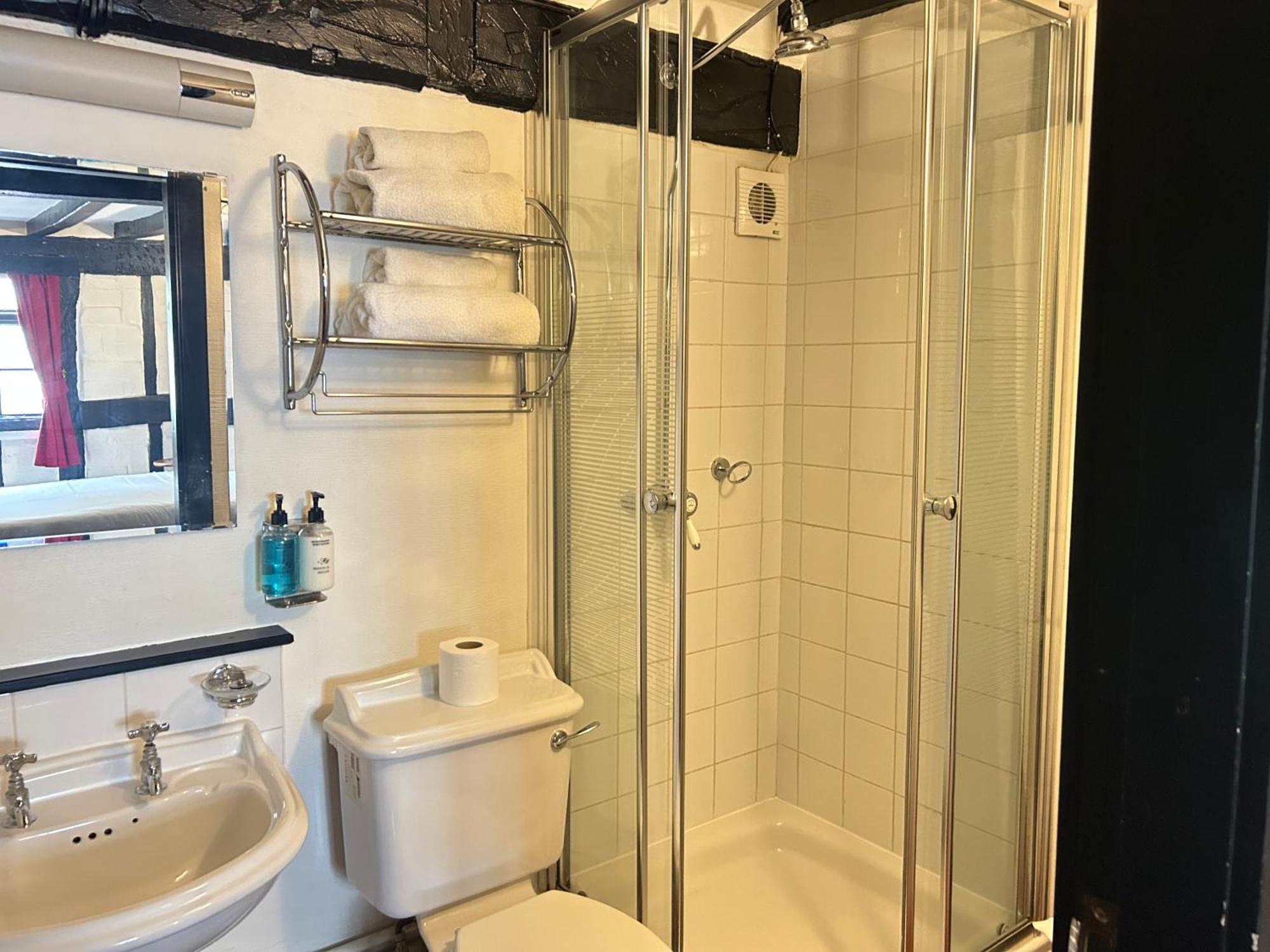 Bassa Villa Bridgnorth Ngoại thất bức ảnh